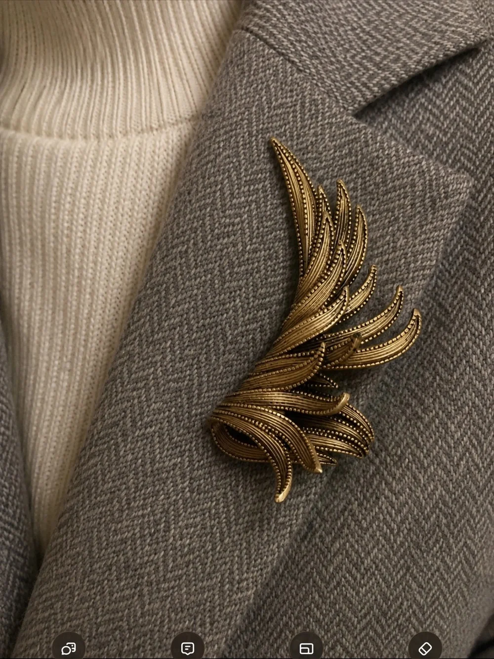 Antique Gold Wing Lapel Pin